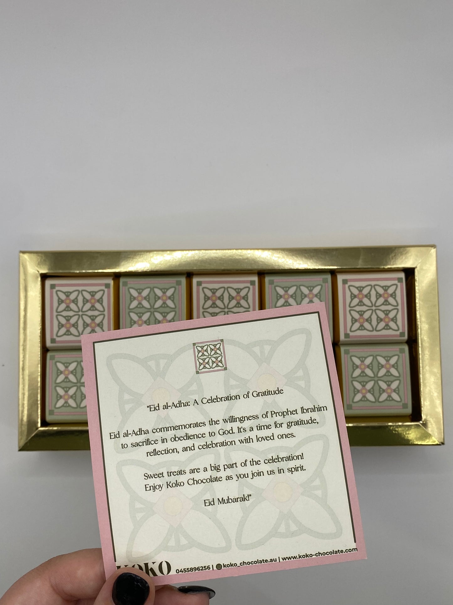ADHA - 30 pieces chocolate GOLDEN box