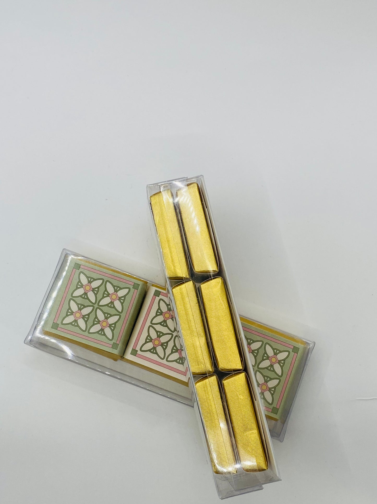 ADHA - 6 pieces chocolate box with craft white paper bag