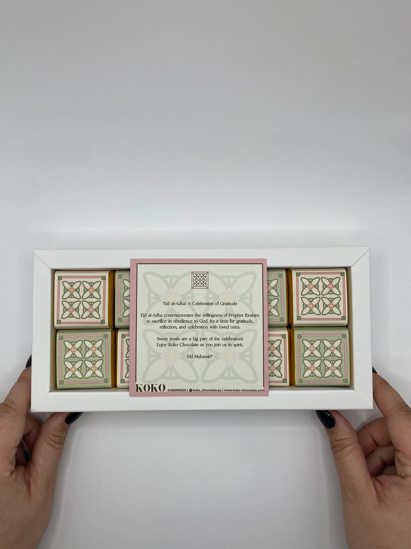 ADHA - 30 pieces chocolate WHITE box