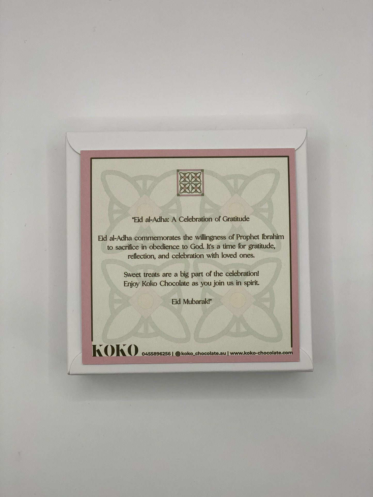ADHA - 8 pieces chocolate box with craft white paper bag