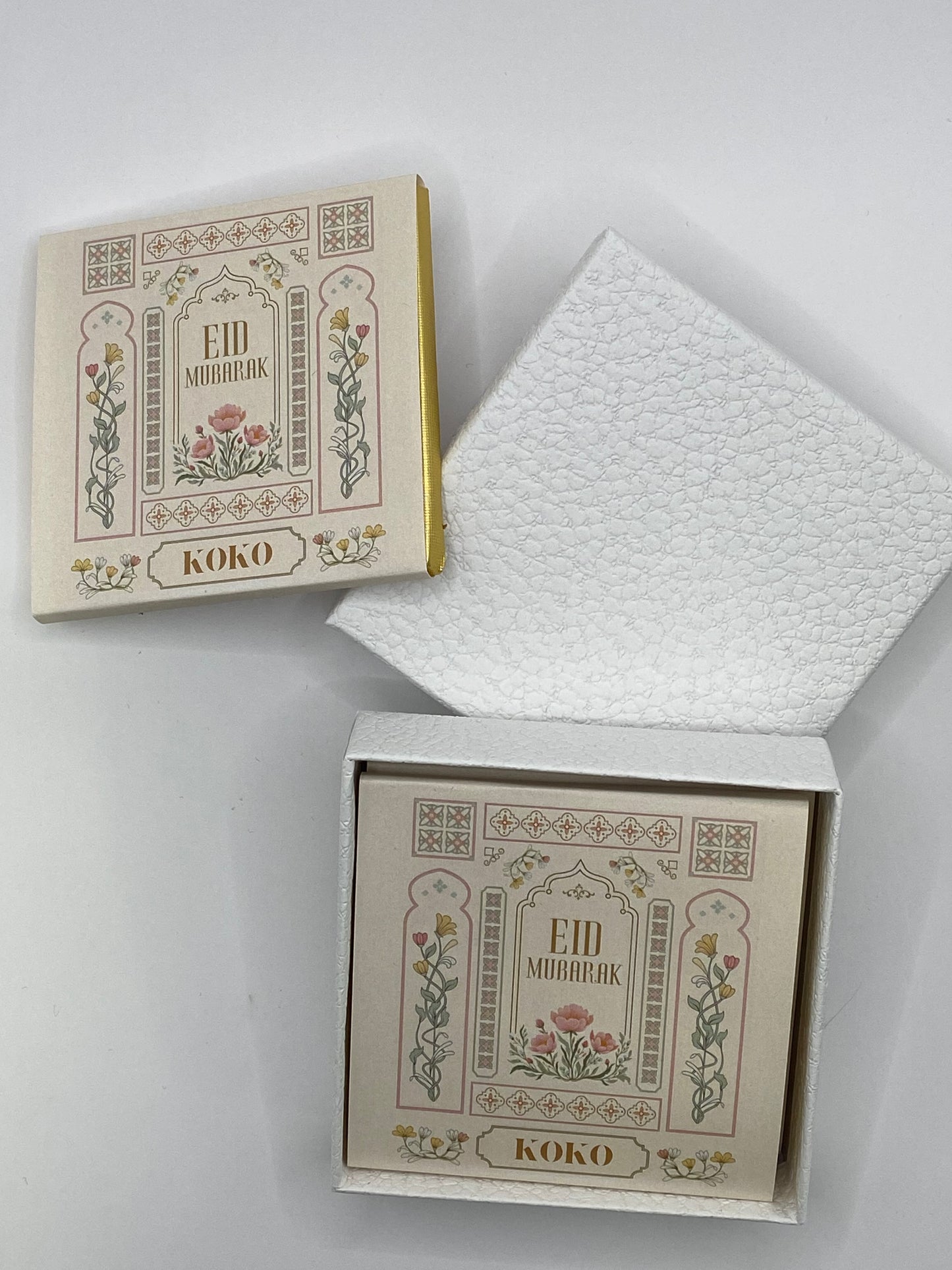 ADHA - 4 pieces chocolate artistic chocolate
