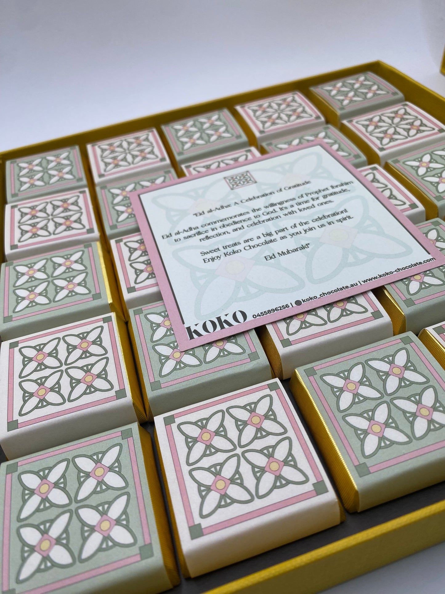 Signature 50 pieces chocolate box