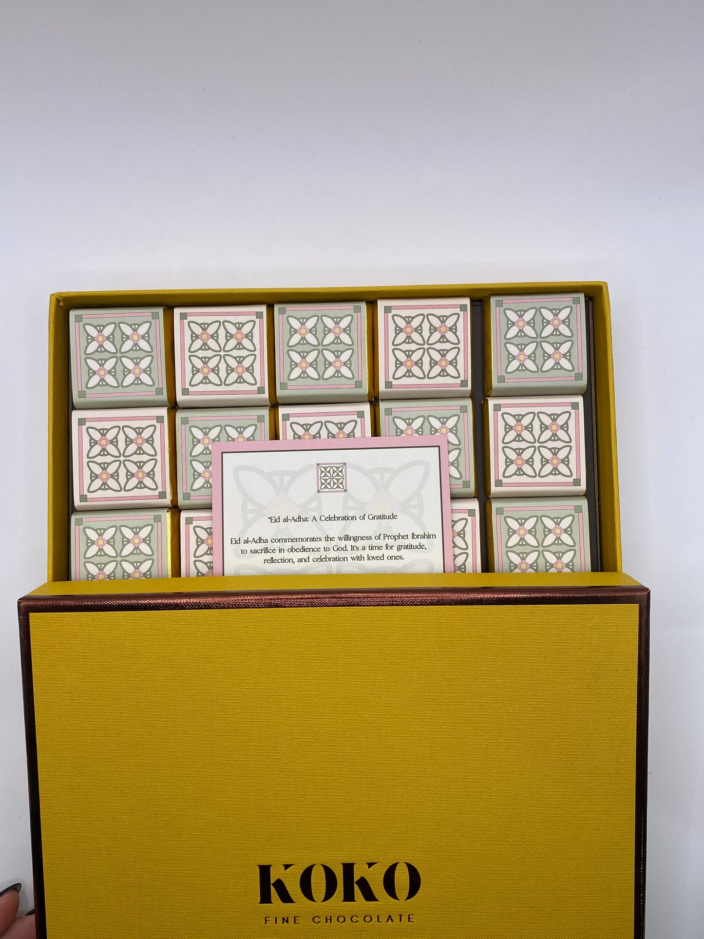 Signature 50 pieces chocolate box