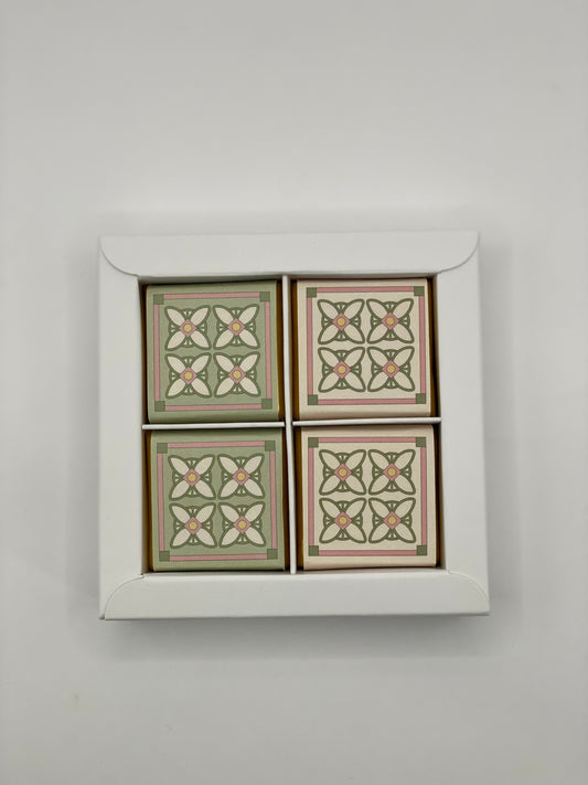 ADHA - 8 pieces chocolate box with craft white paper bag
